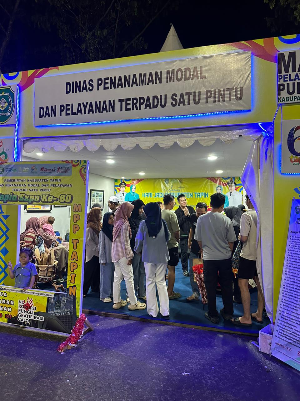Antusias warga Tapin mengikuti Lomba Photobooth